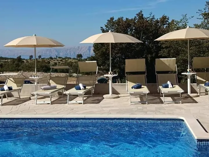 Holiday Home Petra Ledenice Villa