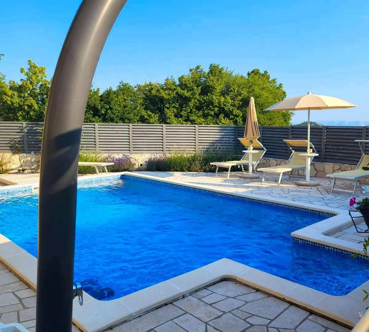 Villa Holiday Home Petra Ledenice